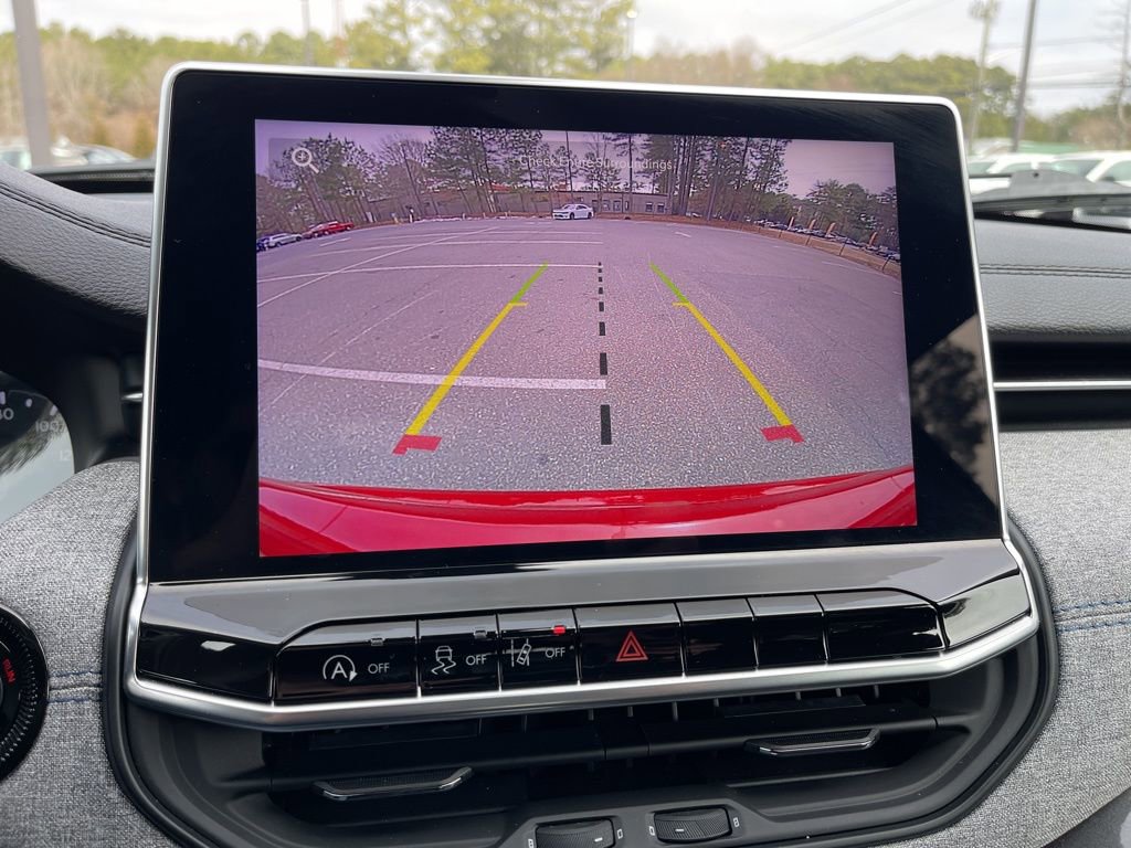 Used 2024 Jeep Compass Sport image 11