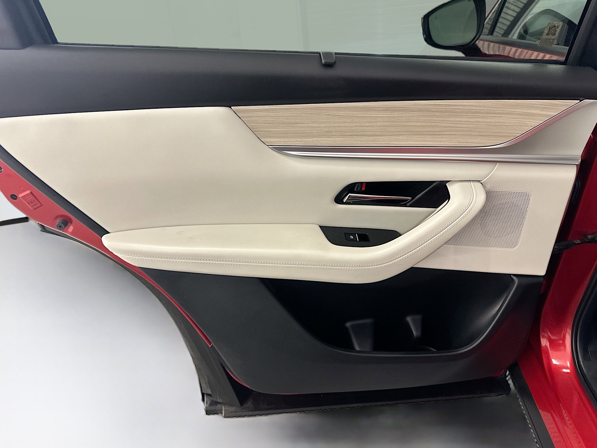 Used 2024 MAZDA CX-90 Plug-In Hybrid w/ Premium Plus image 28