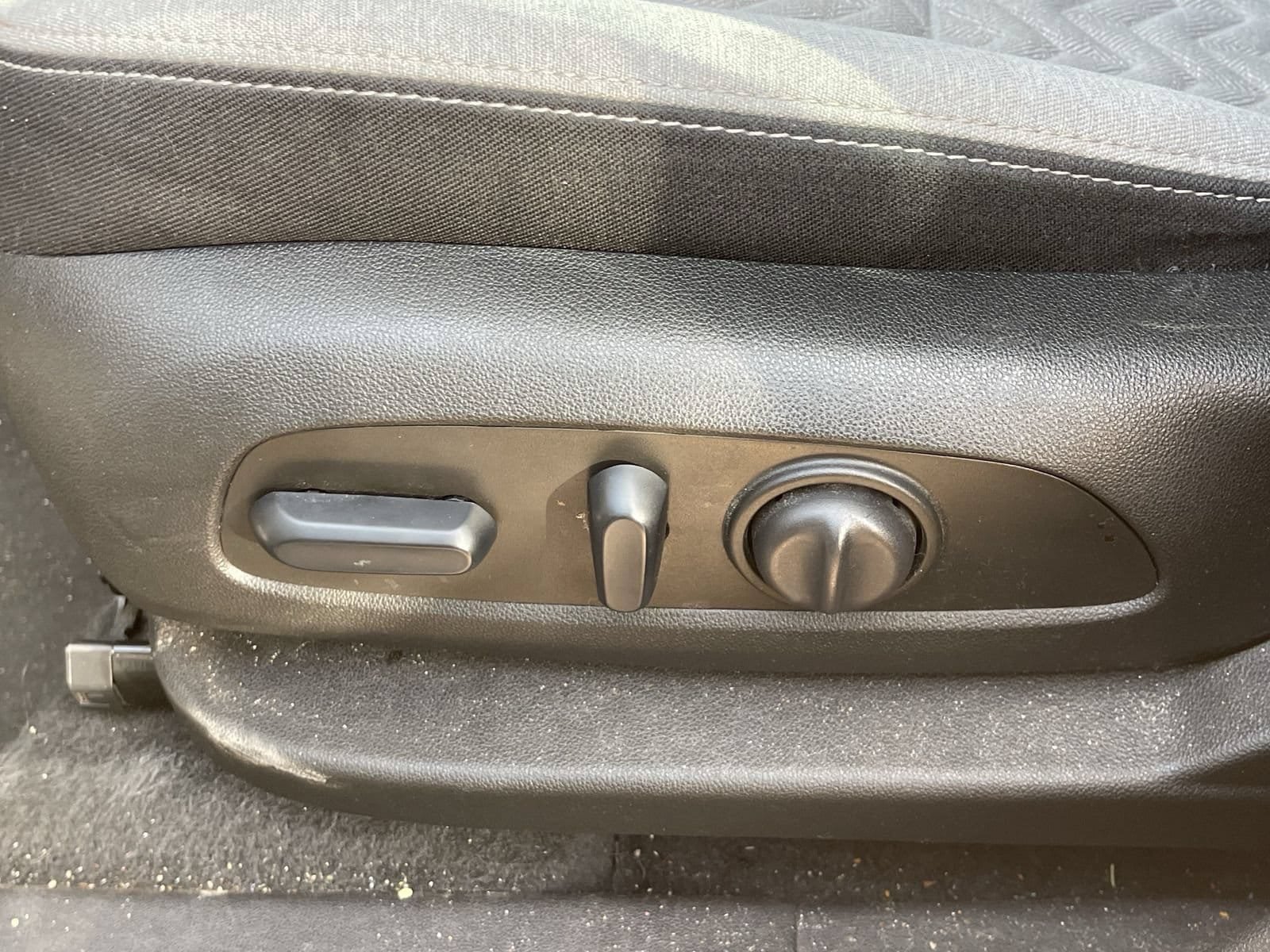 Used 2024 Chevrolet Equinox LS w/ LS Convenience Package FWD image 12