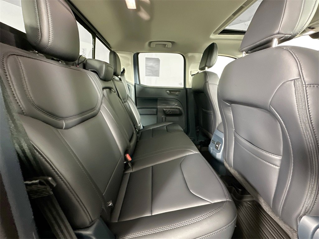 New 2025 Ford Maverick Lariat w/ Black Appearance Package image 28