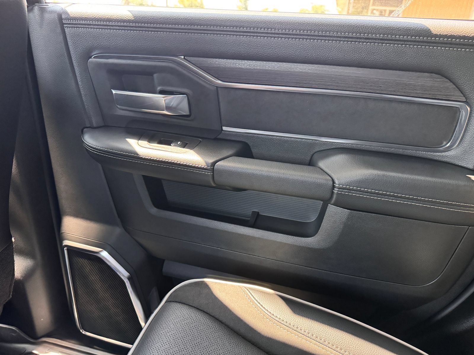 New 2026 RAM 3500 Laramie w/ Bed Utility Group AWD/4WD image 28