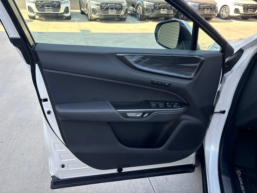 Used 2025 Lexus NX 350 AWD w/ Accessory Package (Z2) image 9