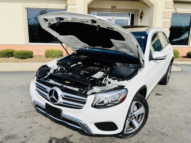 Used 2019 Mercedes-Benz GLC 300 4MATIC image 19