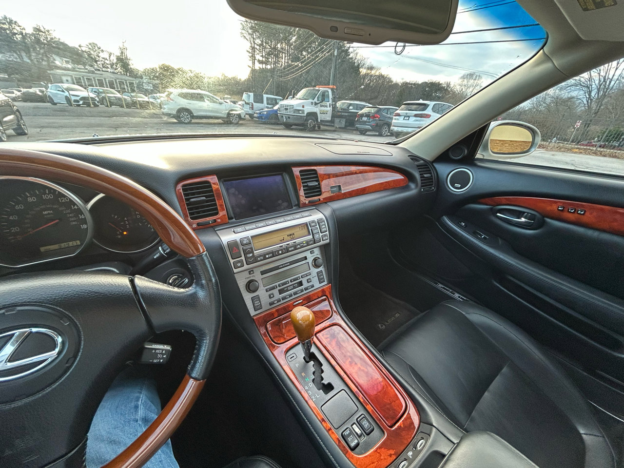 Used 2005 Lexus SC 430 Convertible image 12