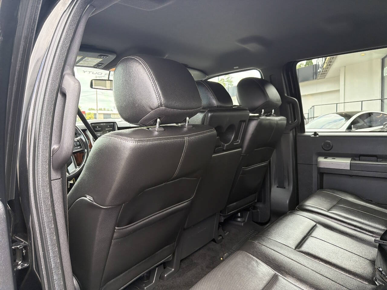 Used 2015 Ford F350 Lariat w/ Camper Package AWD/4WD image 23