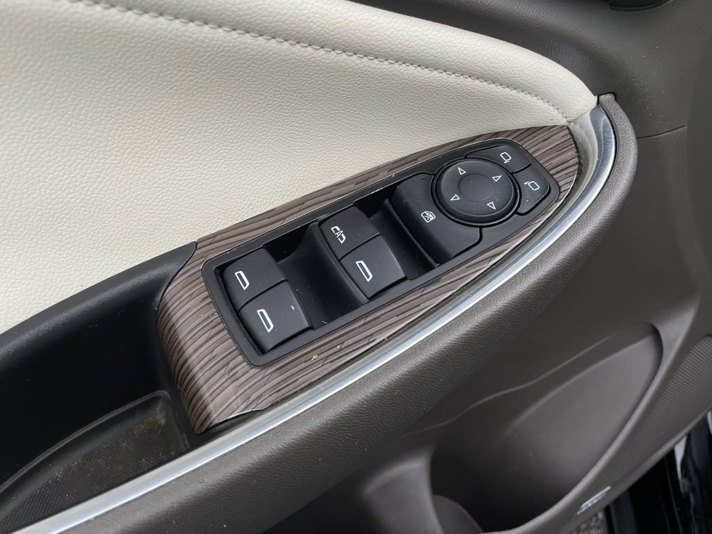 Used 2021 Chevrolet Malibu Premier image 11