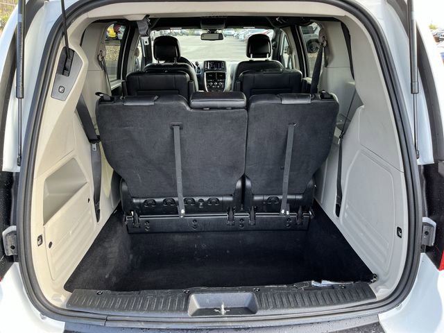 Used 2019 Dodge Grand Caravan SXT image 21