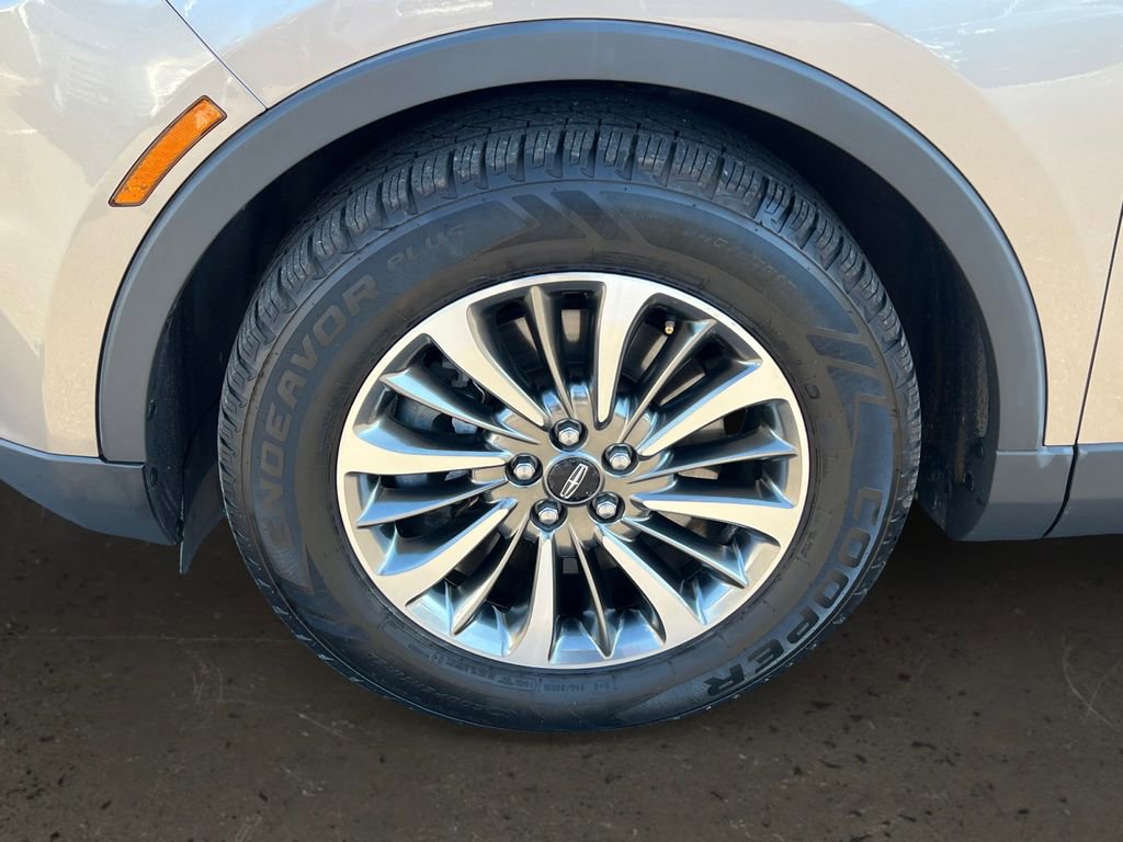 Used 2020 Lincoln Nautilus Reserve image 25