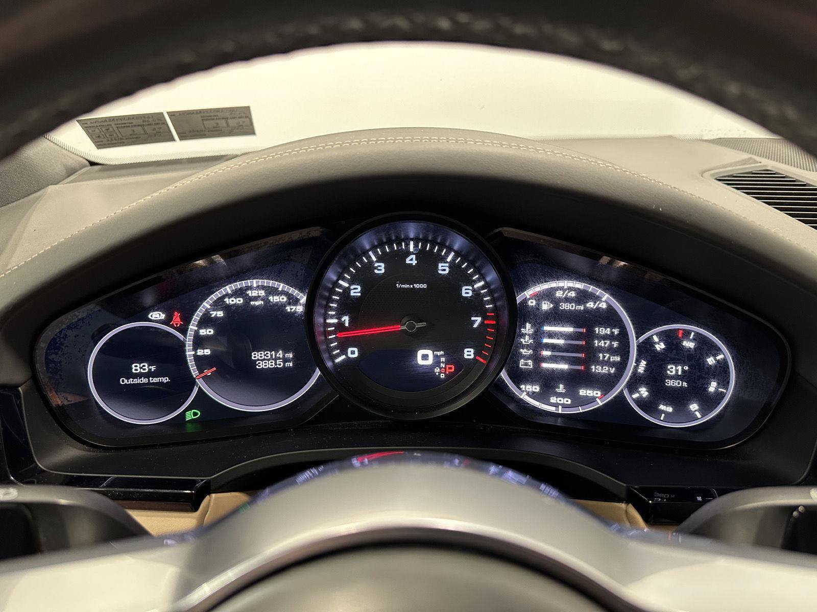 Used 2020 Porsche Cayenne AWD/4WD image 23