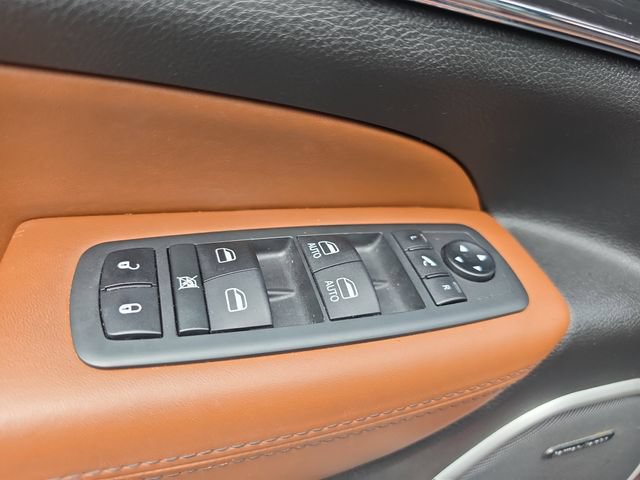 Used 2020 Jeep Grand Cherokee Summit AWD/4WD image 18