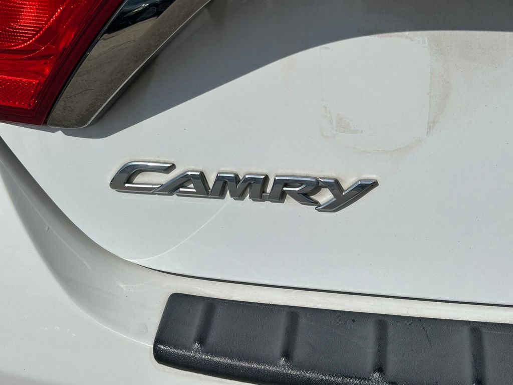 Used 2017 Toyota Camry SE image 13