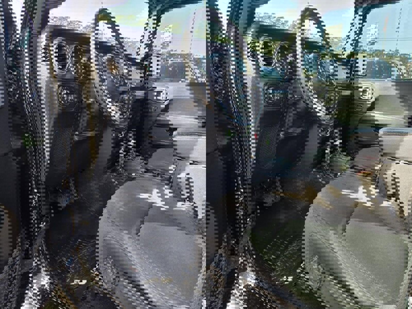 Used 2020 Jeep Wrangler Unlimited Sahara image 16