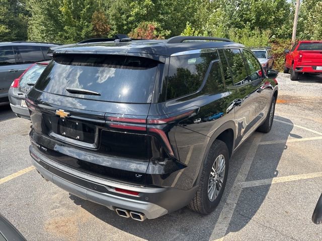 Used 2024 Chevrolet Traverse LT image 4