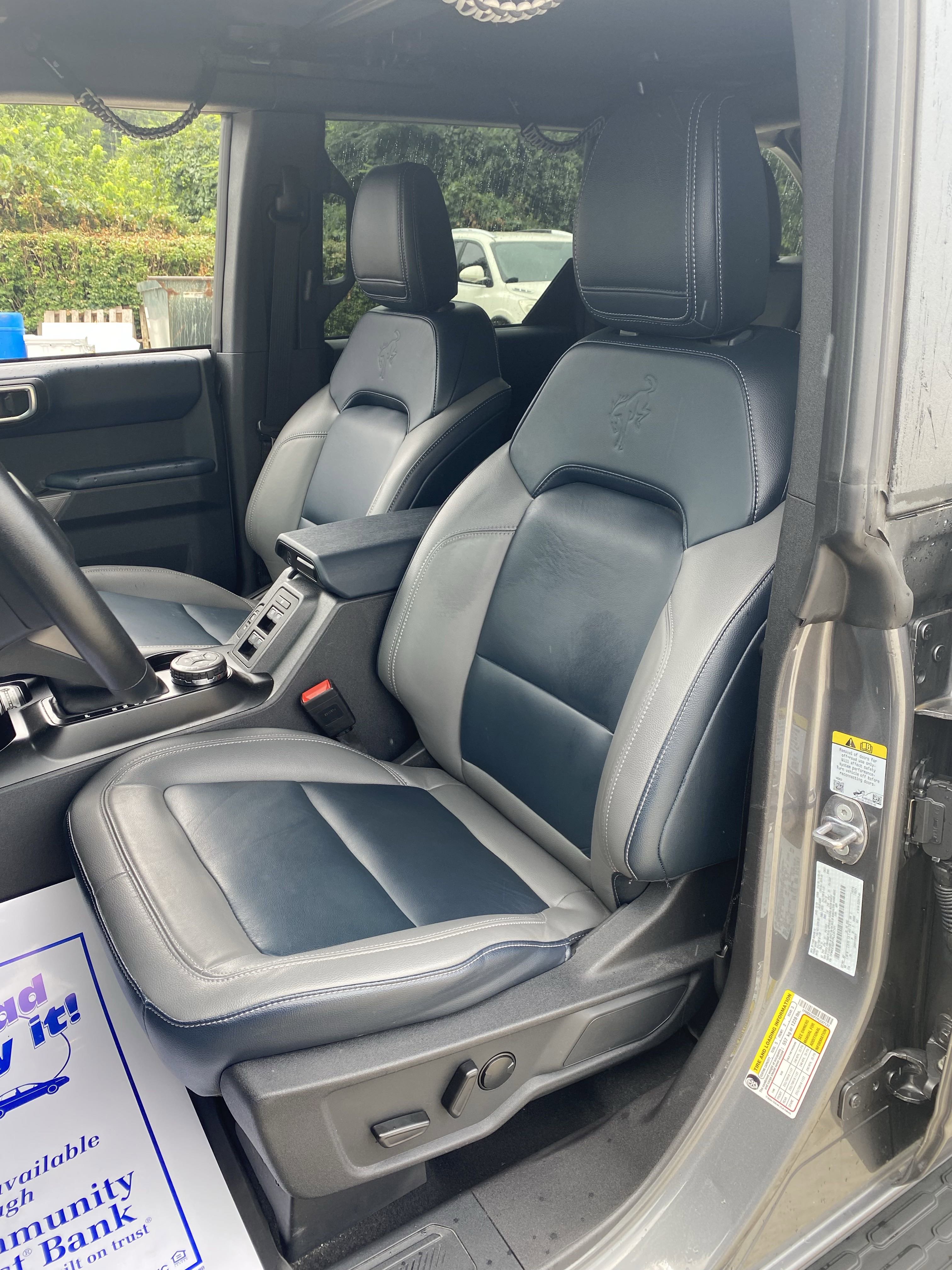 Used 2023 Ford Bronco Outer Banks image 4