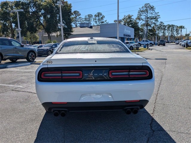 Used 2022 Dodge Challenger SXT image 5