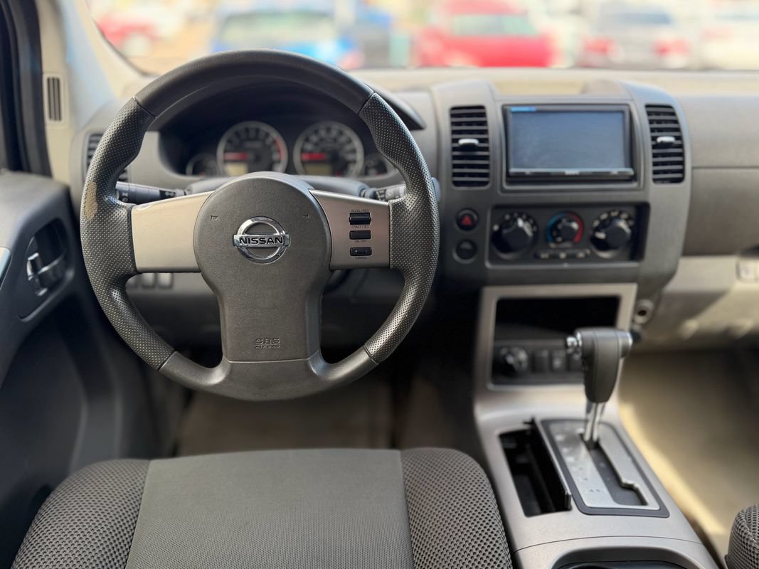Used 2008 Nissan Pathfinder S AWD/4WD image 5