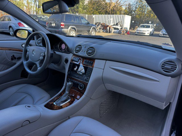 Used 2005 Mercedes-Benz CLK 500 Coupe image 33