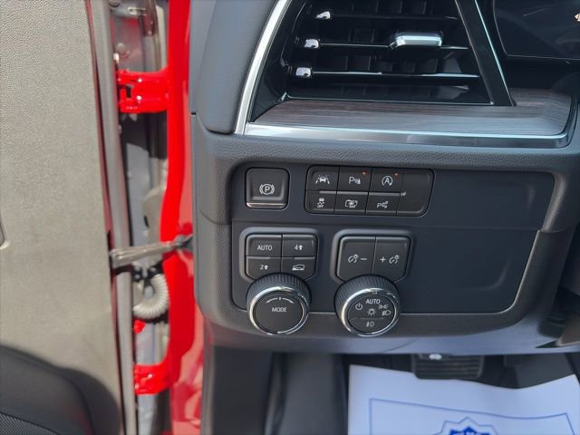 New 2026 Chevrolet Suburban LT image 19