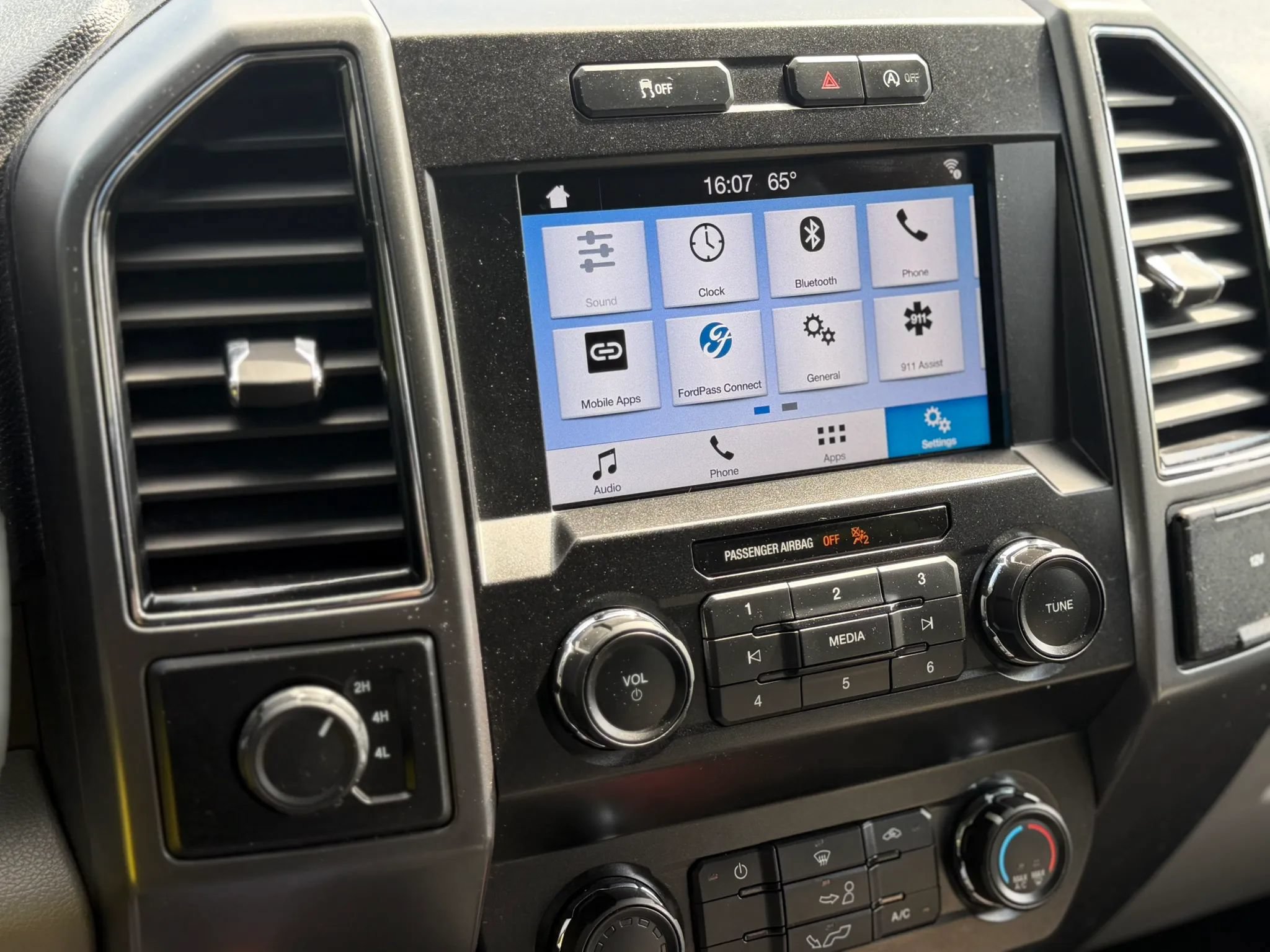 Used 2019 Ford F150 XLT AWD/4WD image 24