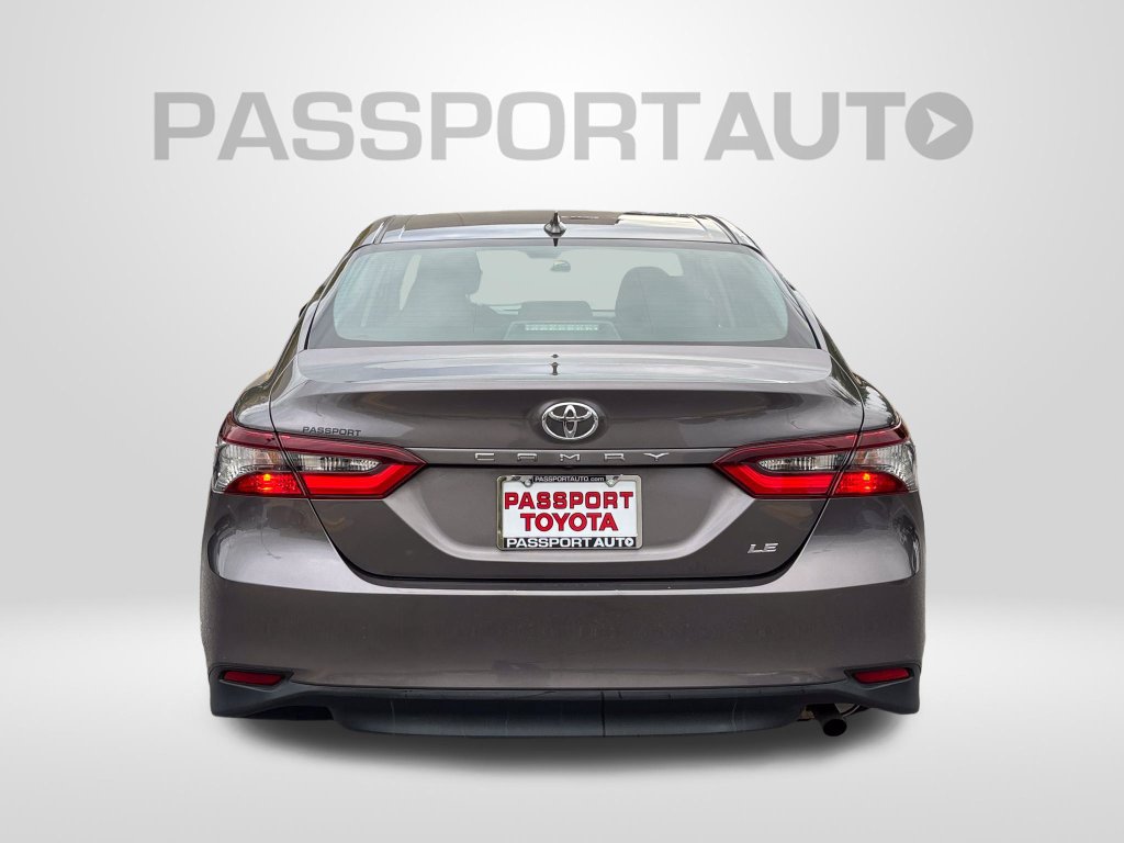 Used 2022 Toyota Camry LE FWD image 7