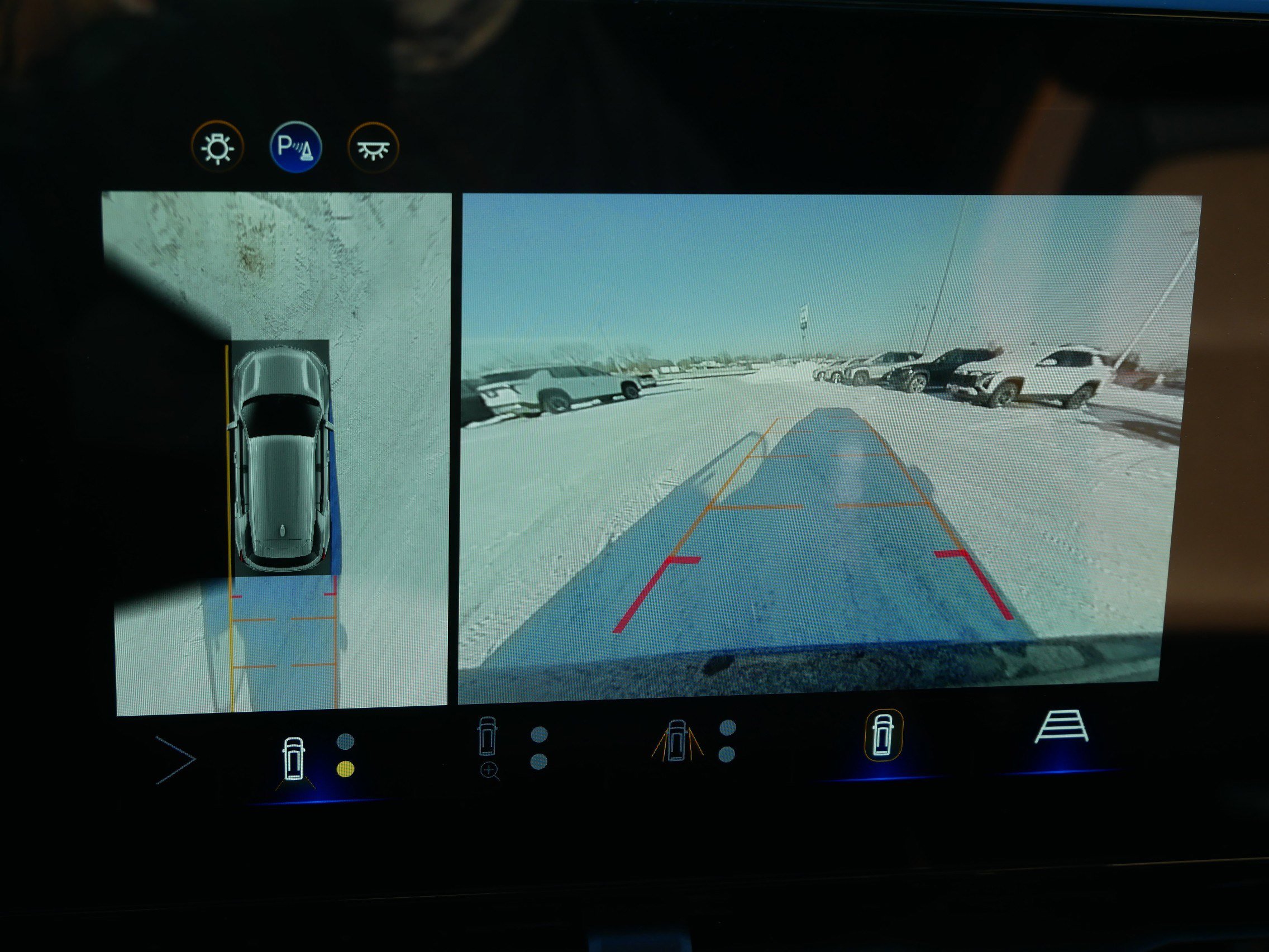 New 2026 Chevrolet Equinox ACTIV w/ Convenience Package III image 23