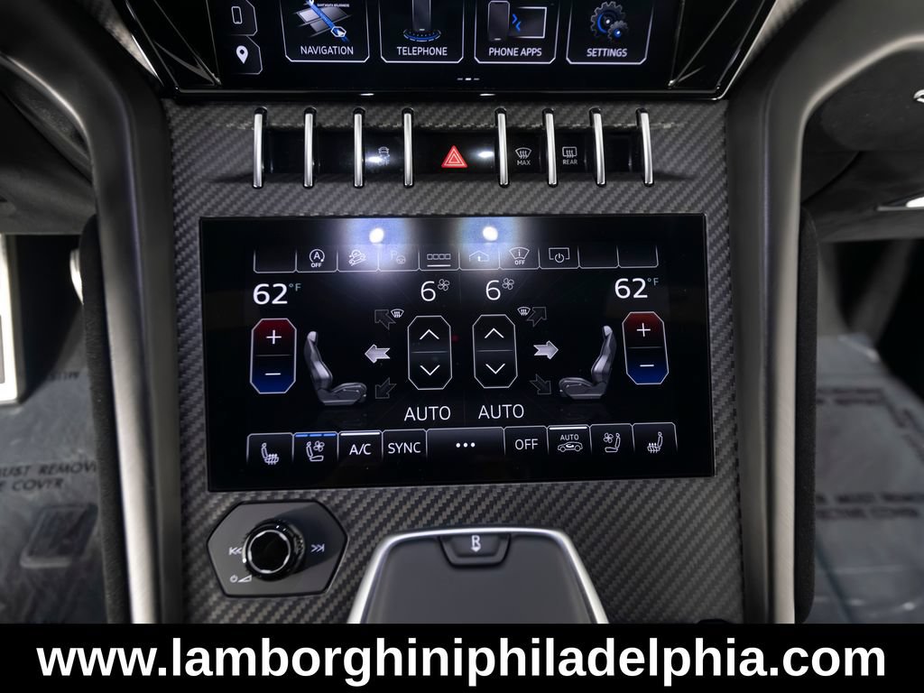 Used 2024 Lamborghini Urus Performante AWD/4WD image 25