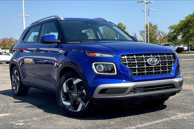 Certified 2022 Hyundai Venue Limited image 33