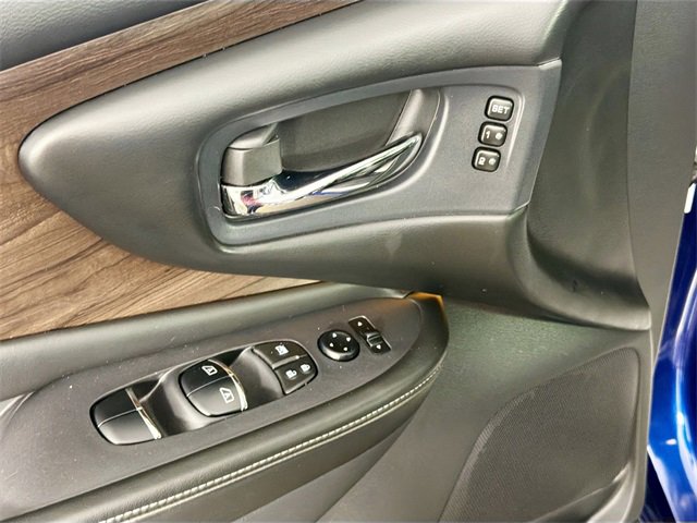 Used 2019 Nissan Murano Platinum image 17