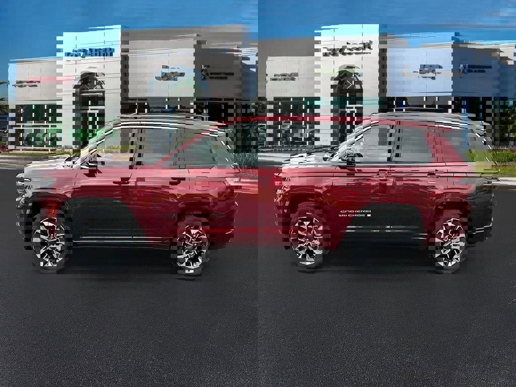 New 2025 Jeep Grand Cherokee L Overland w/ Advanced Protech Group III image 4