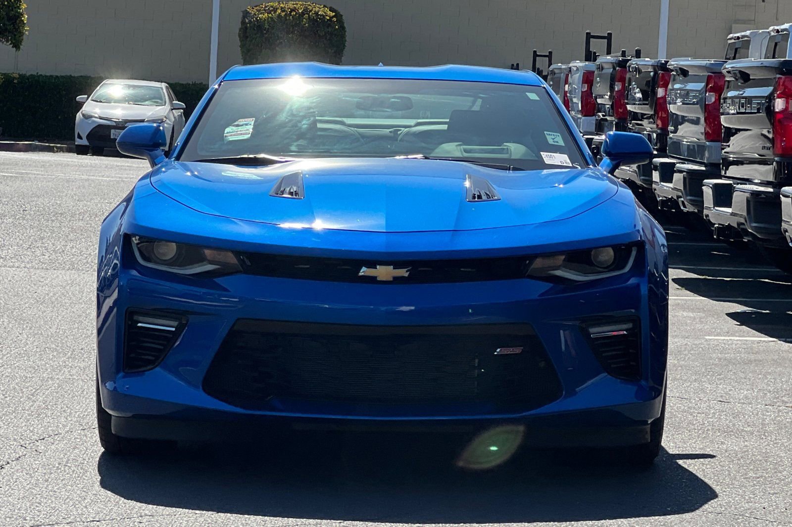 Used 2018 Chevrolet Camaro SS RWD image 10
