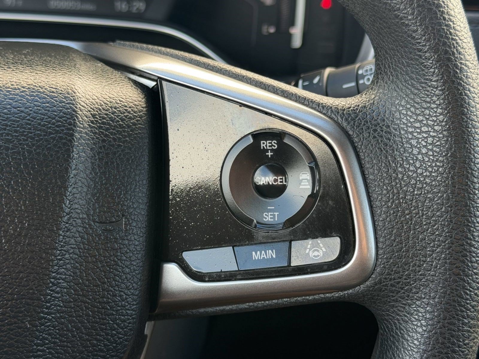 Used 2017 Honda CR-V EX image 19