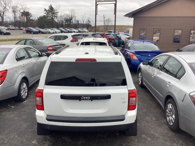 Used 2016 Jeep Patriot Sport image 9