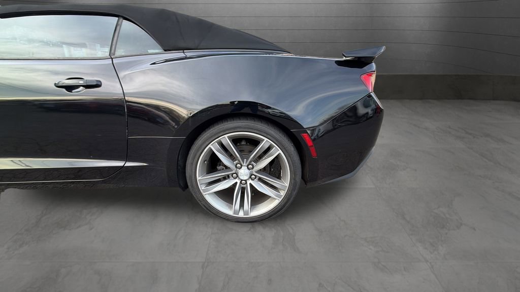 Used 2017 Chevrolet Camaro LT w/ RS Package image 17