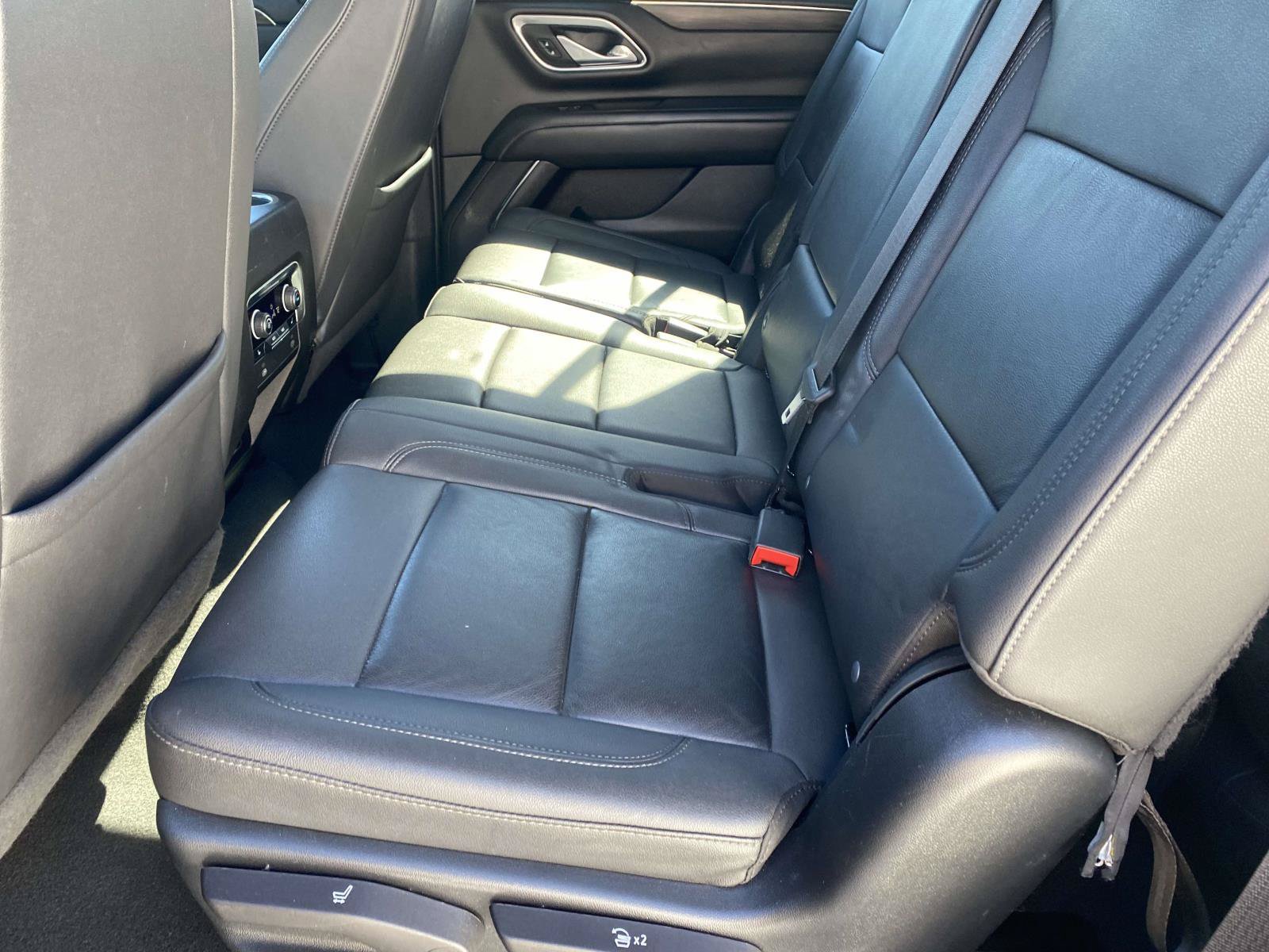 Used 2023 Chevrolet Tahoe LT w/ Luxury Package RWD image 11