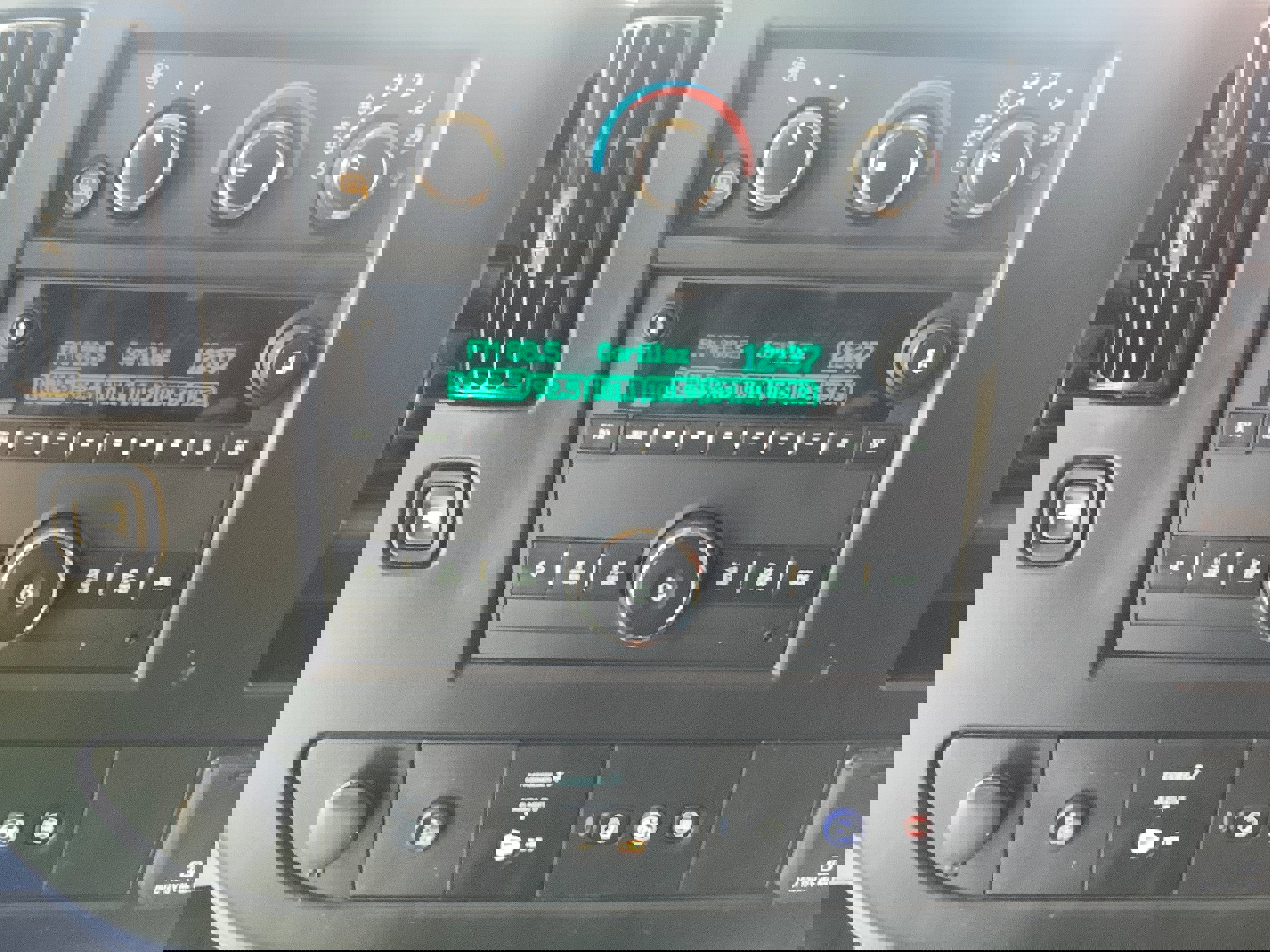 Used 2023 GMC Savana 2500 w/ Driver Convenience Package image 17