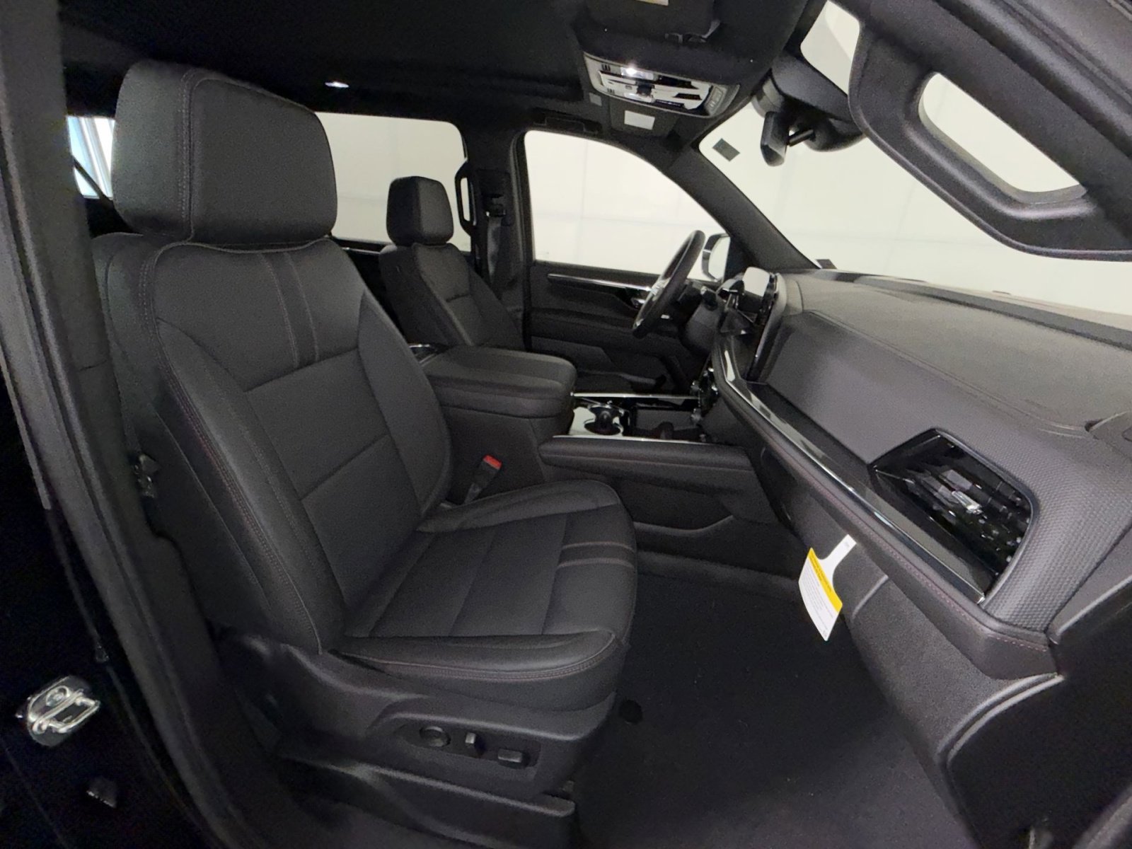 New 2026 Chevrolet Suburban RST w/ Comfort Package AWD/4WD image 28