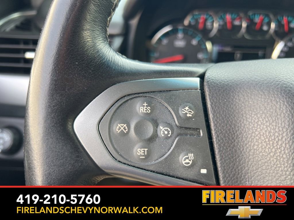 Used 2016 Chevrolet Suburban LT image 24