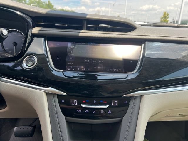 Used 2020 Cadillac XT6 Premium Luxury w/ LPO, Floor Liner Package FWD image 16