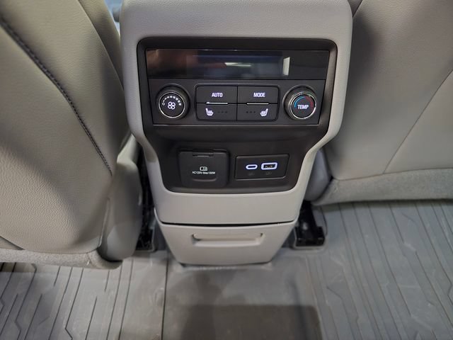 Used 2023 GMC Acadia SLT w/ Preferred Package AWD/4WD image 33