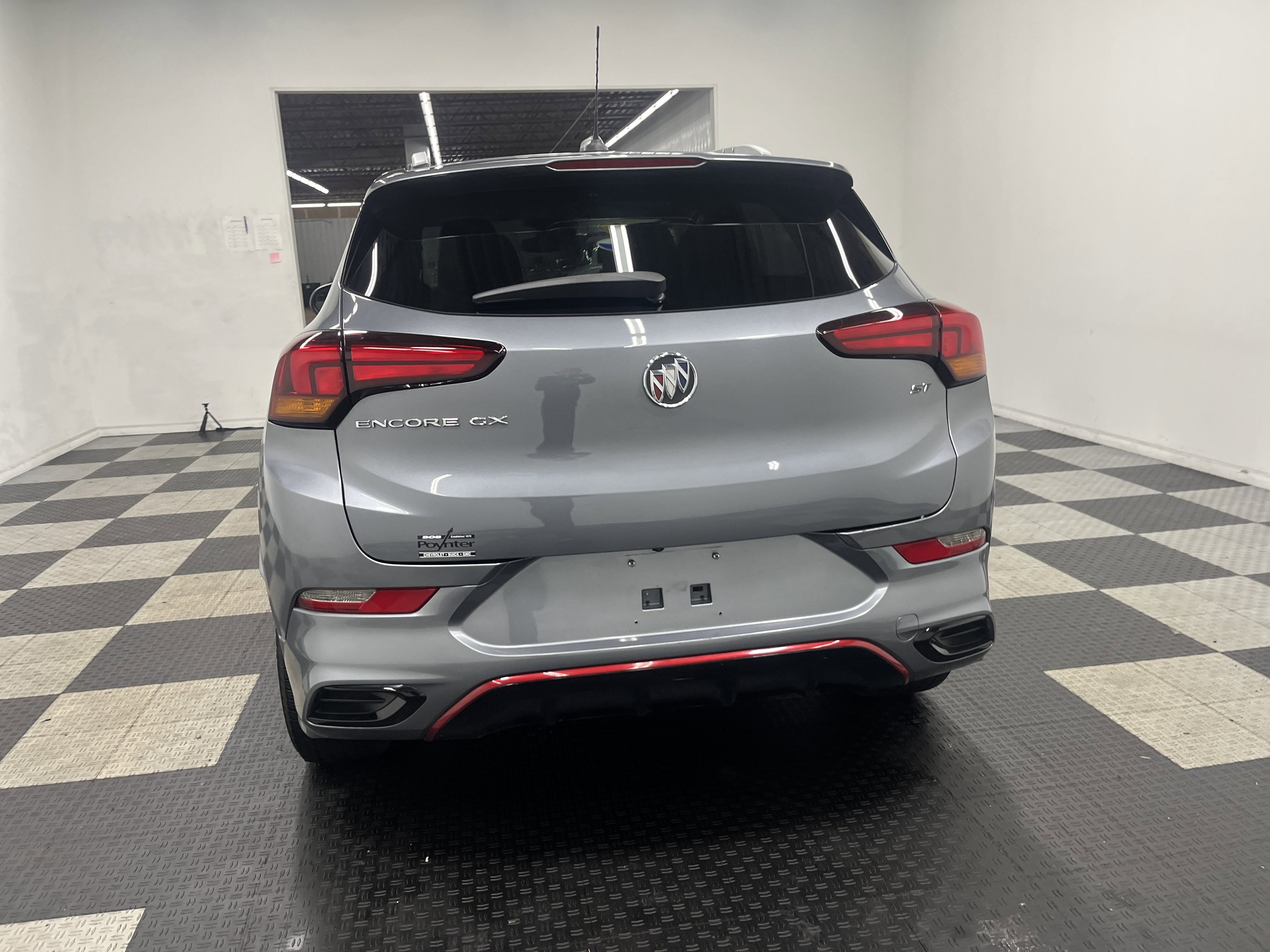 Used 2021 Buick Encore GX Select w/ Sport Touring Package image 3