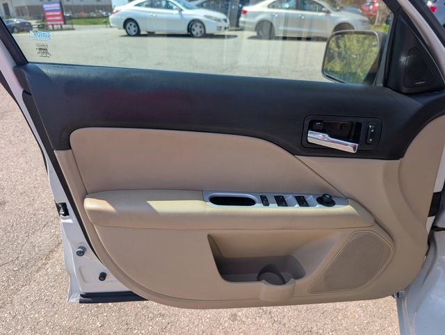 Used 2010 Mercury Milan Premier image 9