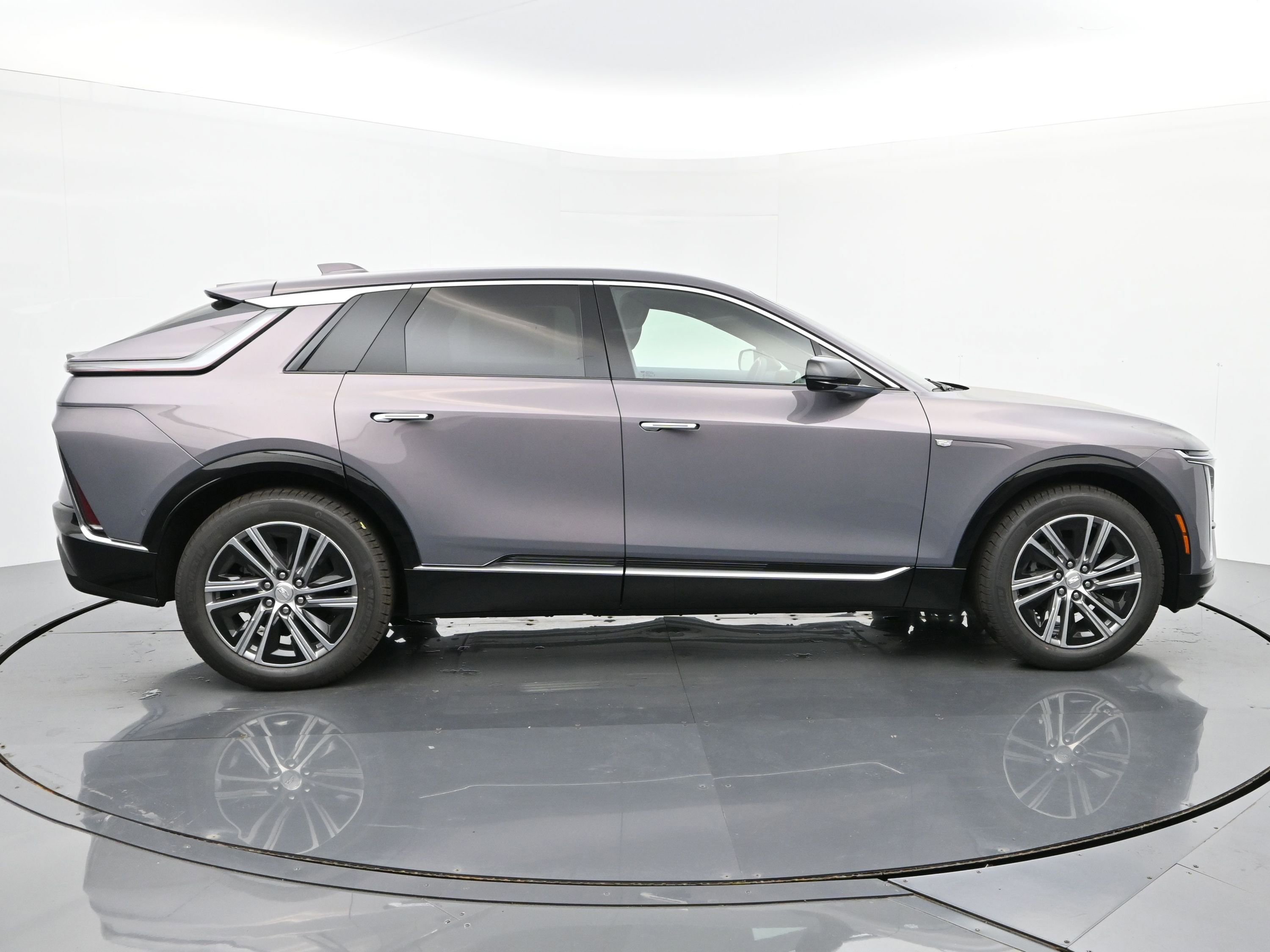 New 2026 Cadillac Lyriq Luxury image 6