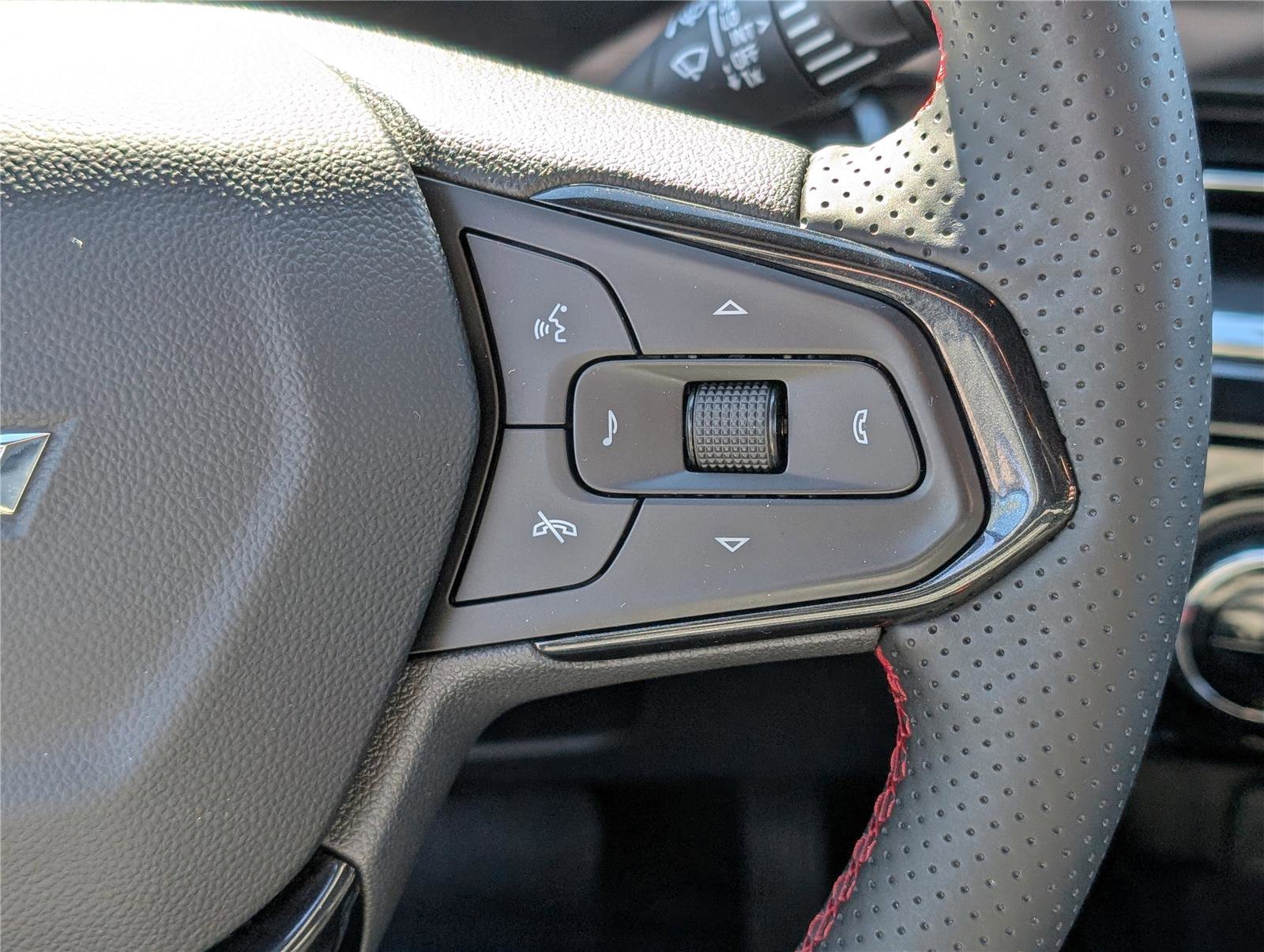 Used 2024 Chevrolet Trax RS image 22