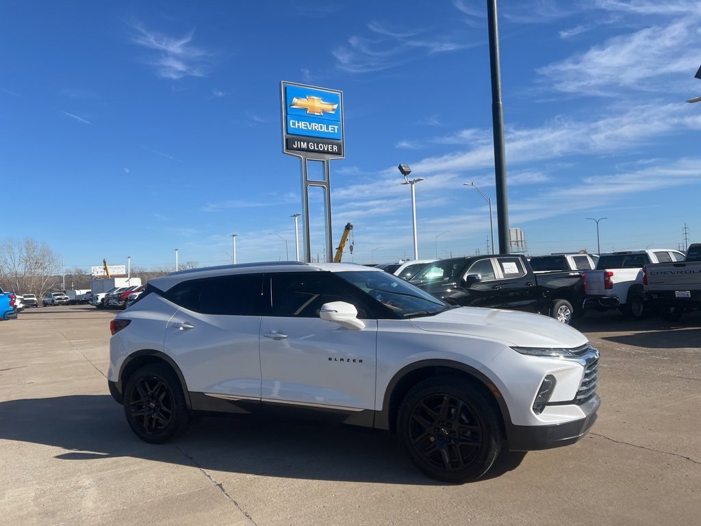 Used 2023 Chevrolet Blazer Premier w/ Driver Confidence II Package image 7