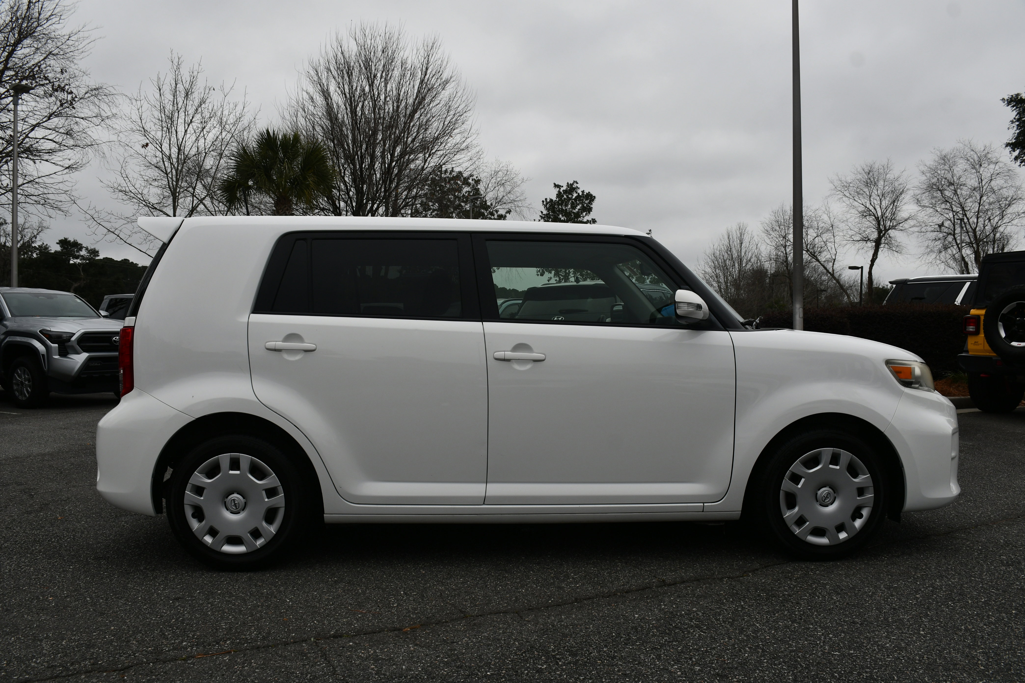 Used 2015 Scion xB image 5