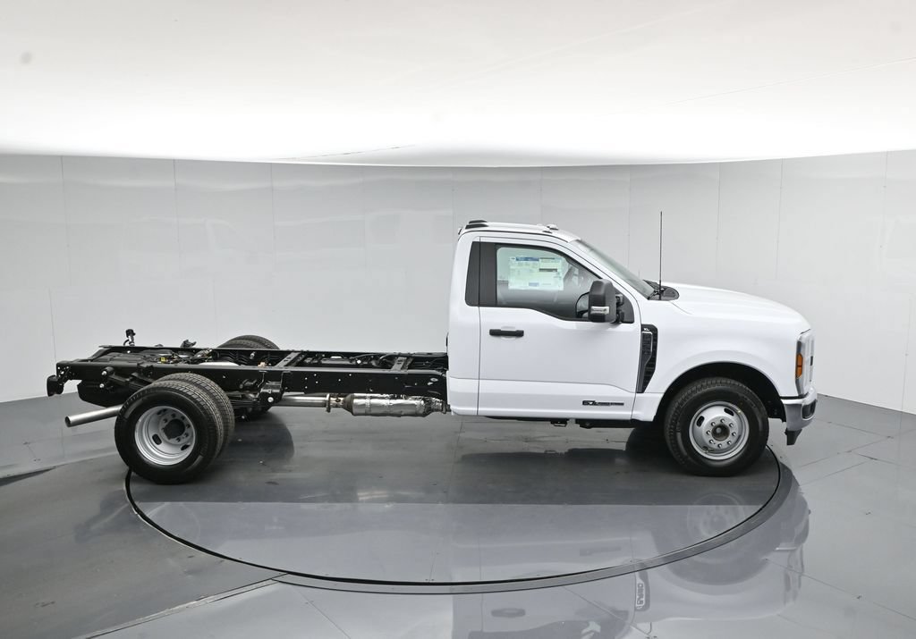 New 2026 Ford F350 XL w/ XL Chrome Package RWD image 31