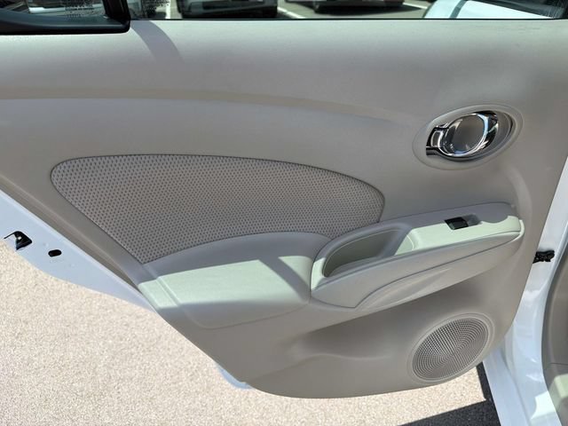 Used 2015 Nissan Versa SV FWD image 17