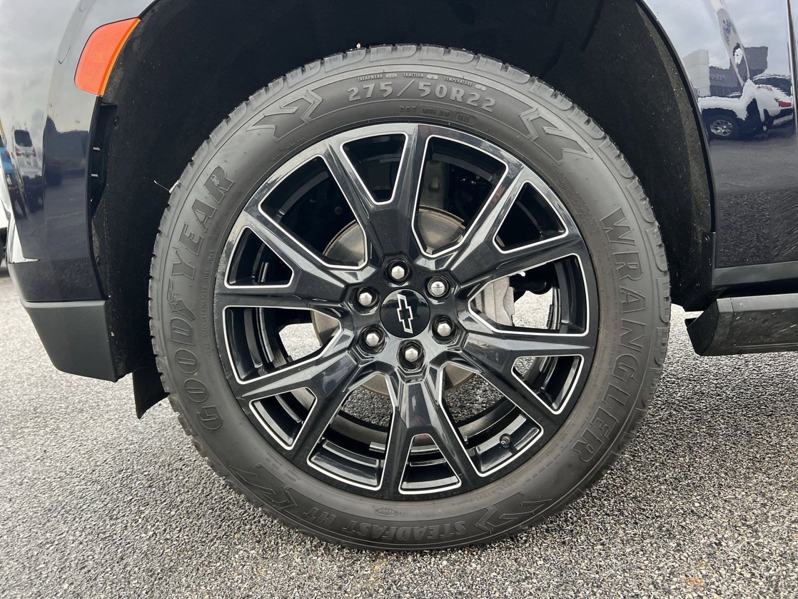 Used 2023 Chevrolet Suburban High Country image 12