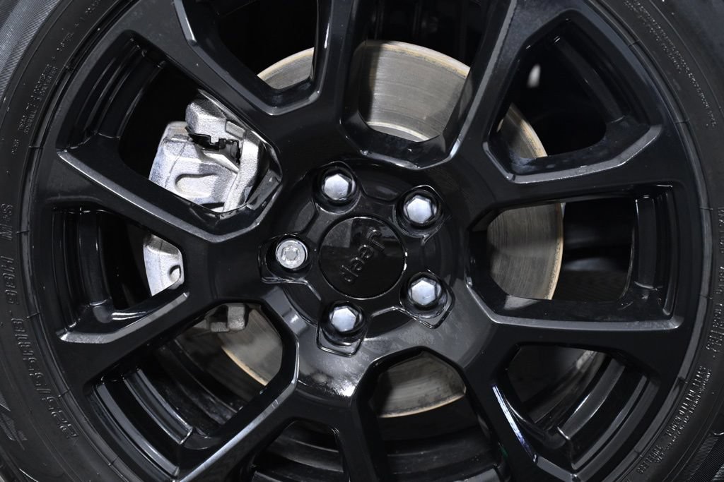 Used 2022 Jeep Compass Latitude FWD image 33