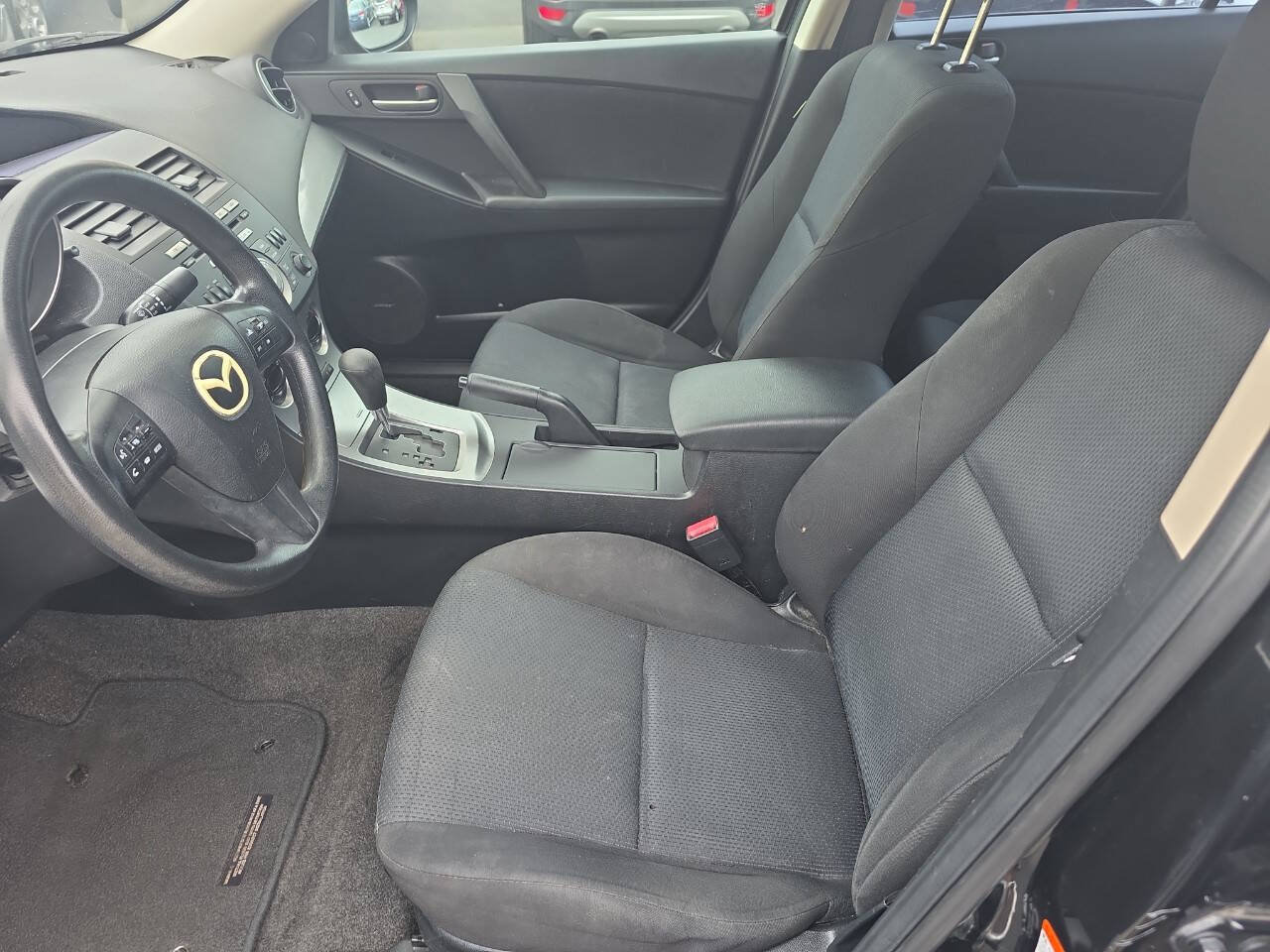 Used 2011 MAZDA MAZDA3 i Touring FWD image 11